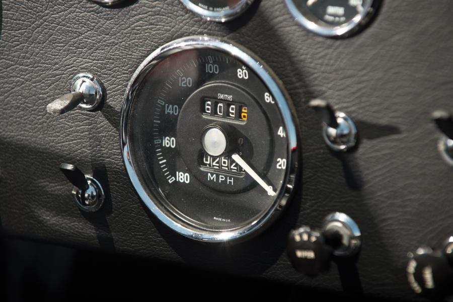  Shelby Cobra 427 Competition 1965 года  (фото 17 из 40)